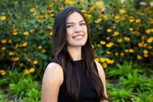 Annika Schon headshot
